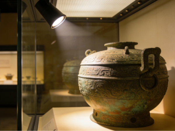 光，是空间的隐形资产，名泓是价值的守护者