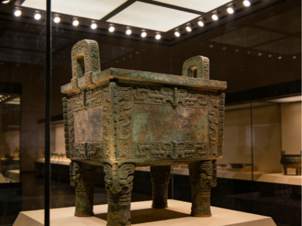 光之场景主义：名泓照明如何重塑空间氛围的灵魂